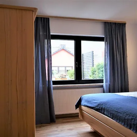 App-4-pers-2-schlafzimmer-mit-eigenen-badezimmer-2-balkonen-alle-mit-moselblick Apartamento Ediger-Eller